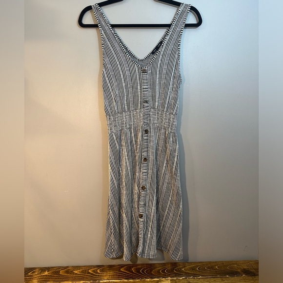 Caution To The Wind Dresses & Skirts - Caution to the Wind Striped Swing Dress With Button Detail and Stretch (M)
